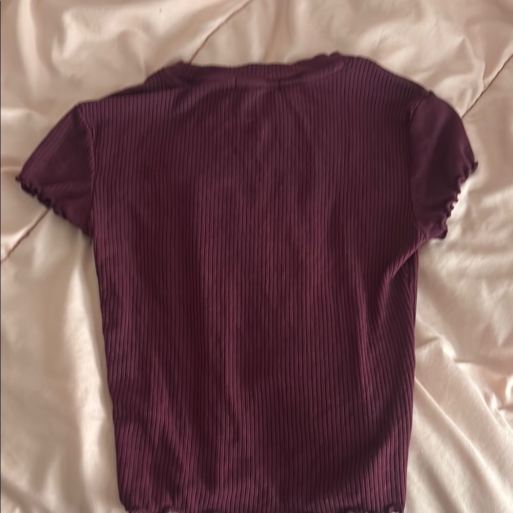 Vibrant Red Ribbed Short Sleeve Tee with Ruffles - Picture 3 of 3